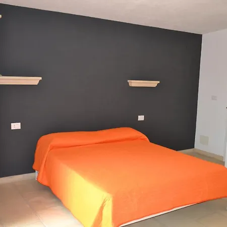 Masseria Romagnolo 3* Карпино